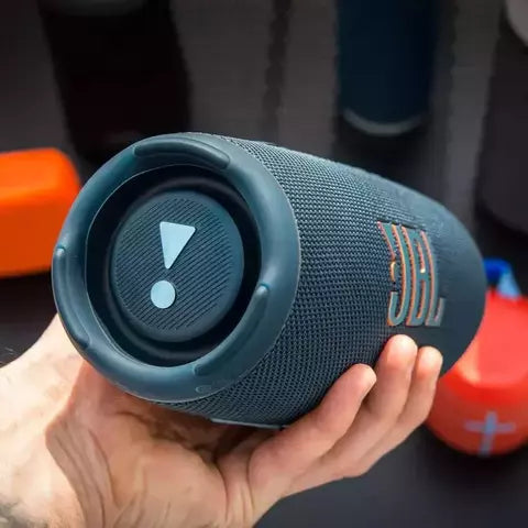 LLeva el JBL Charge 5 y recibe de obsequio el JBL Go 4 Potencia compacta que llevas a todas partes - G